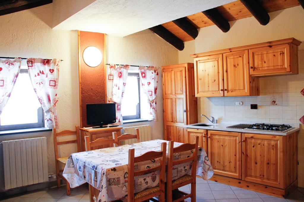 Aparthotel Casa Chamonin à Gressan Extérieur photo