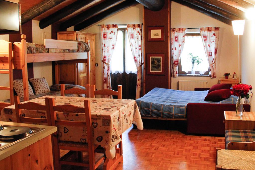 Aparthotel Casa Chamonin à Gressan Extérieur photo